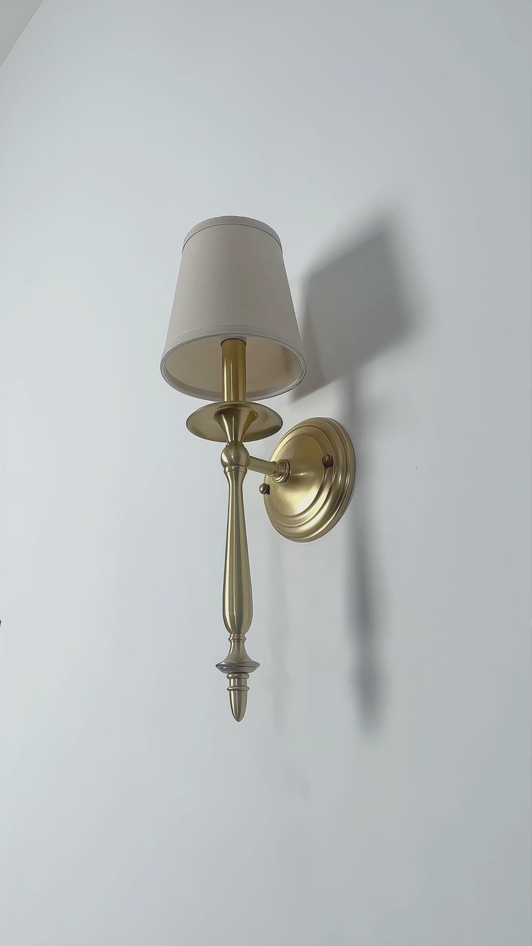 Kingsley Classic Wall Sconce